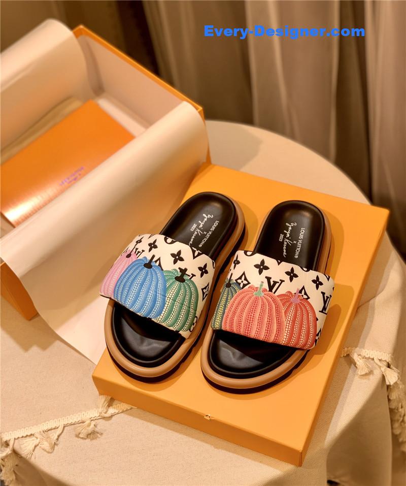 louis vuitton LV couple slippers