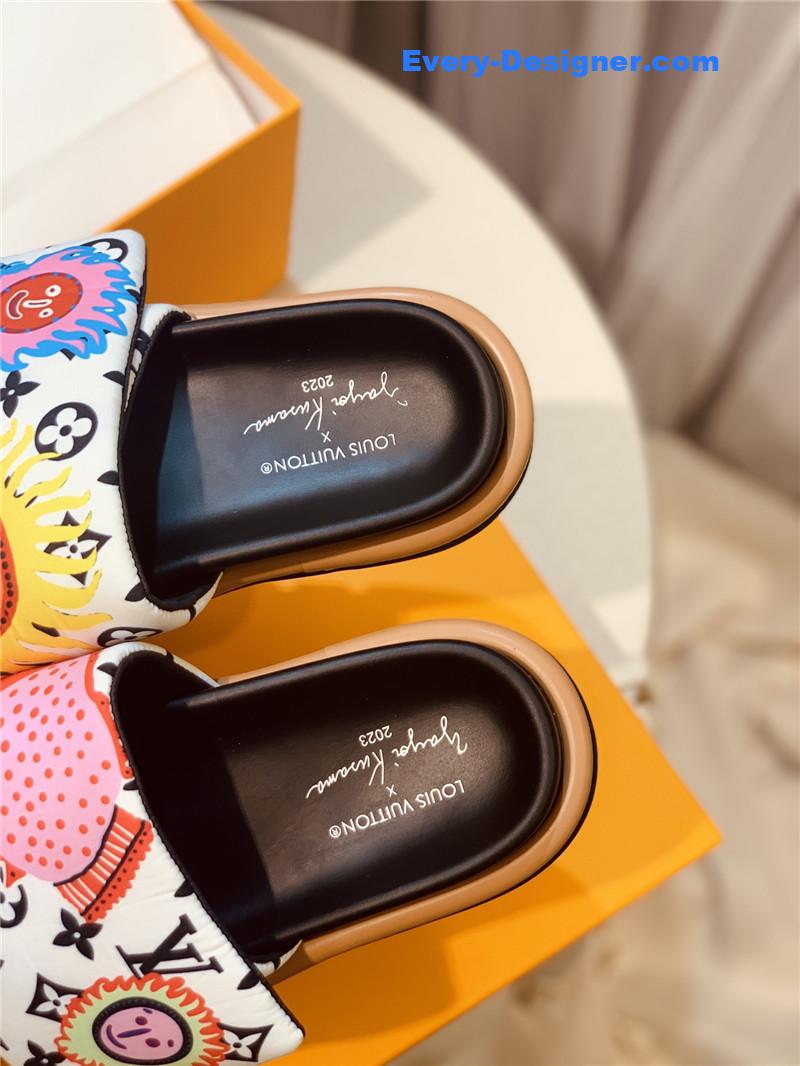 l0vis Vvtt0n lv couple slippers