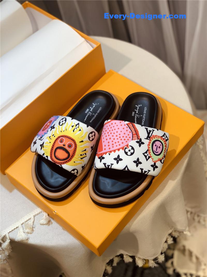 louis vuitton LV couple slippers