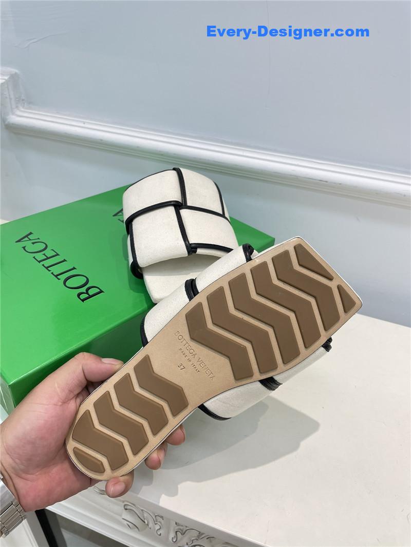 b0tt*ga Ven*ta patch slides