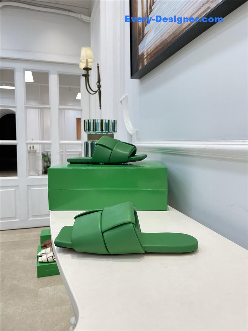 Bottega Veneta PATCH slides