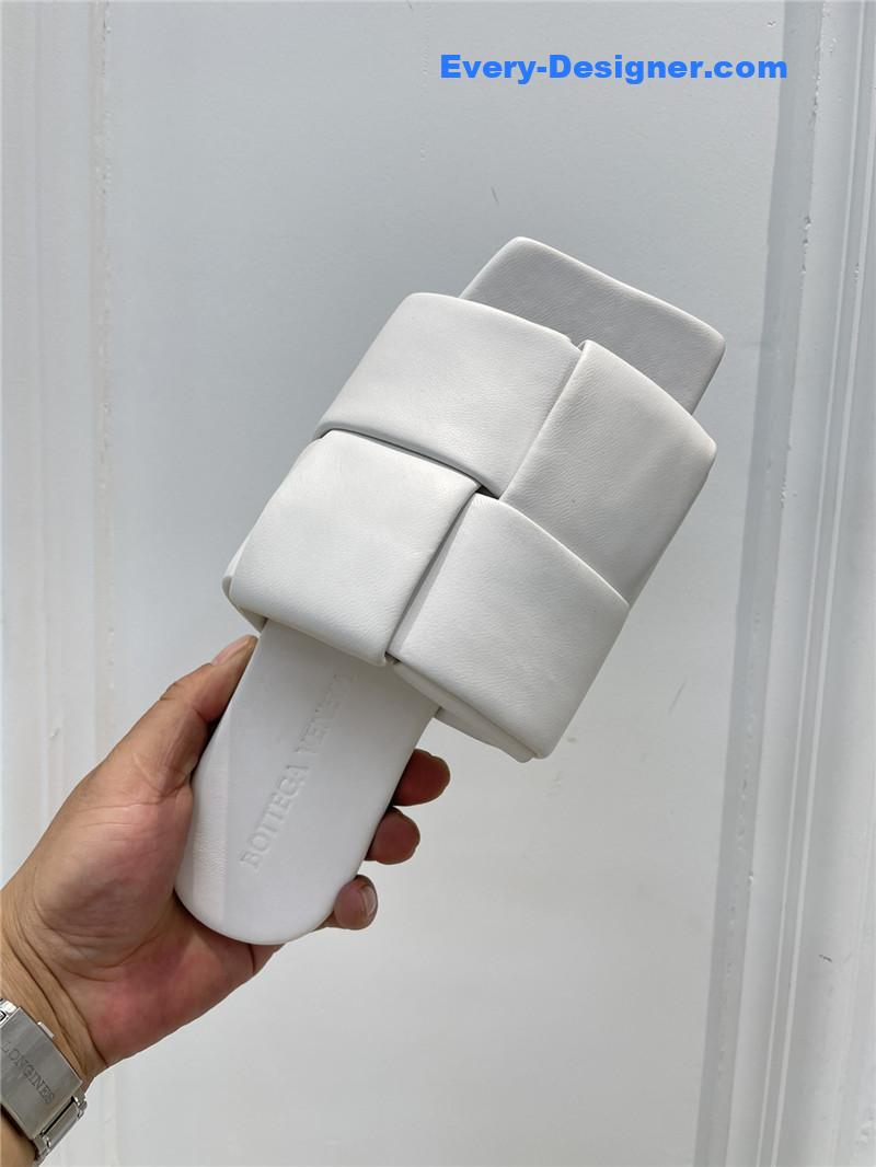 b0tt*ga Ven*ta patch slides