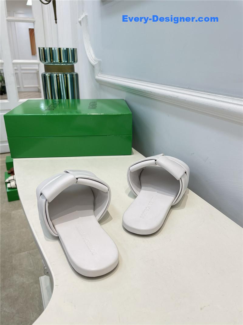 b0tt*ga Ven*ta patch slides