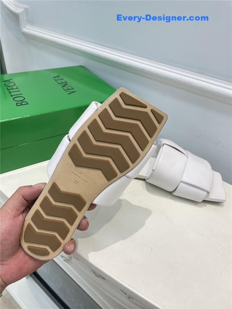 b0tt*ga Ven*ta patch slides