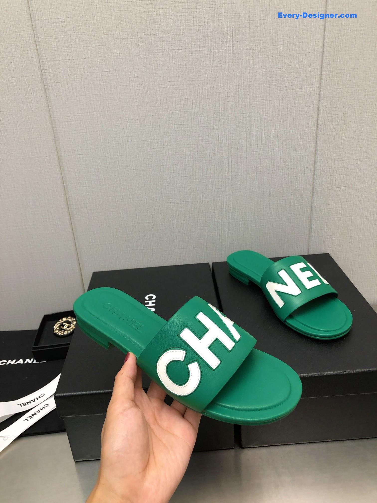 CC color matching letter leather buckle slippers