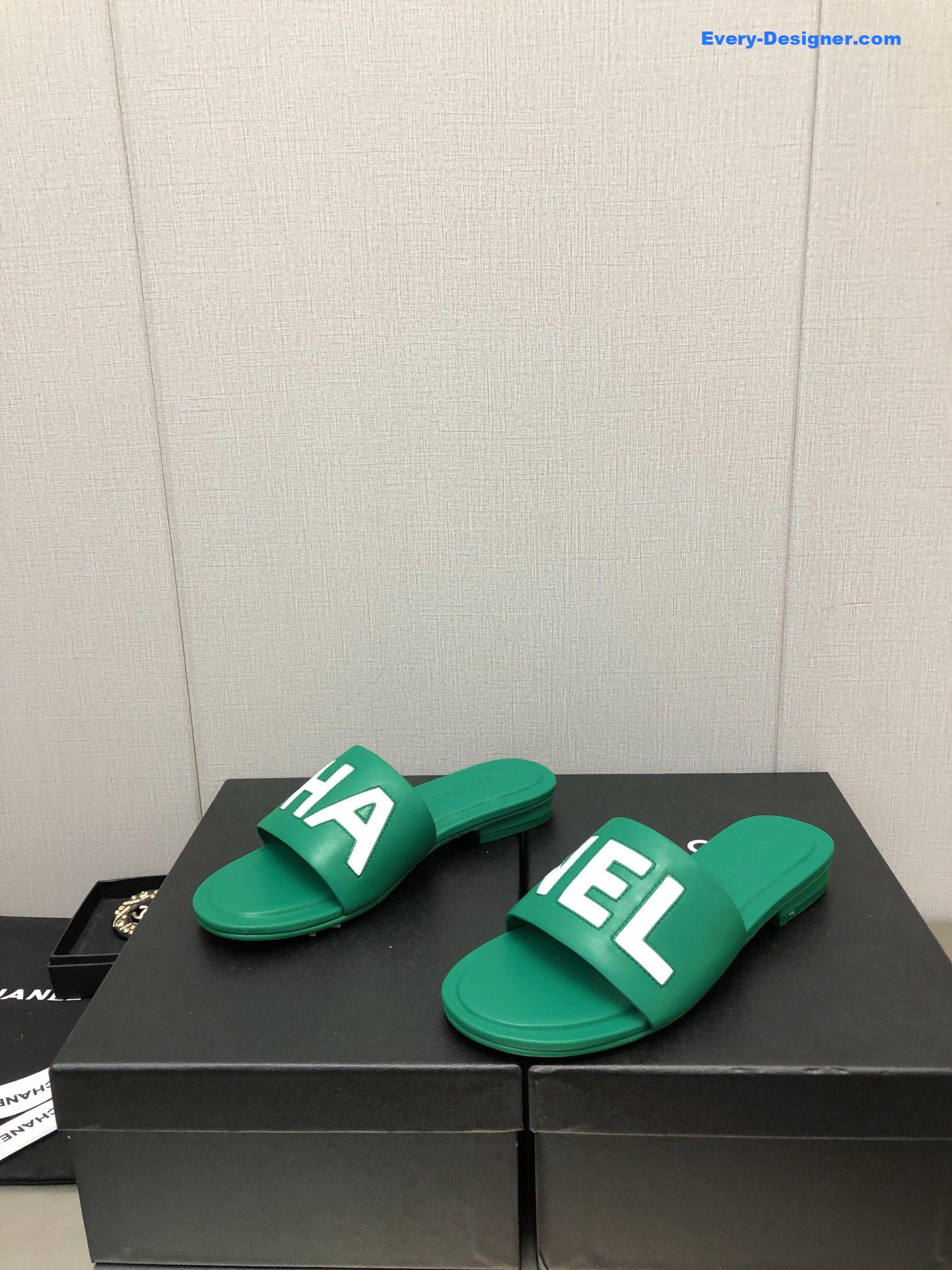 CC color matching letter leather buckle slippers