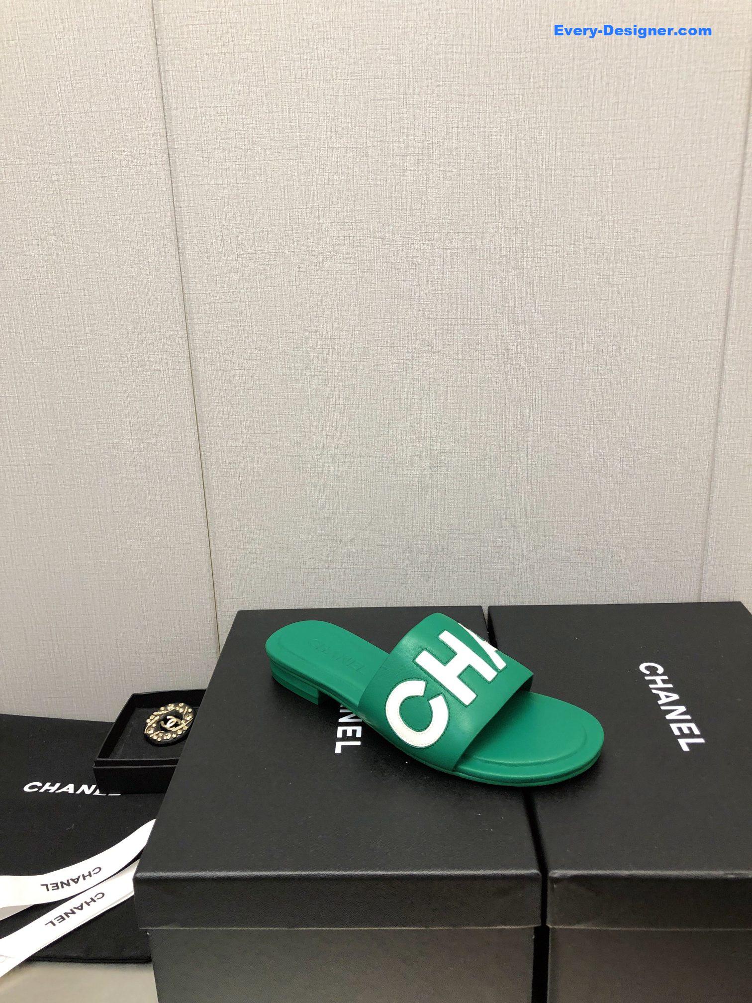 CC color matching letter leather buckle slippers