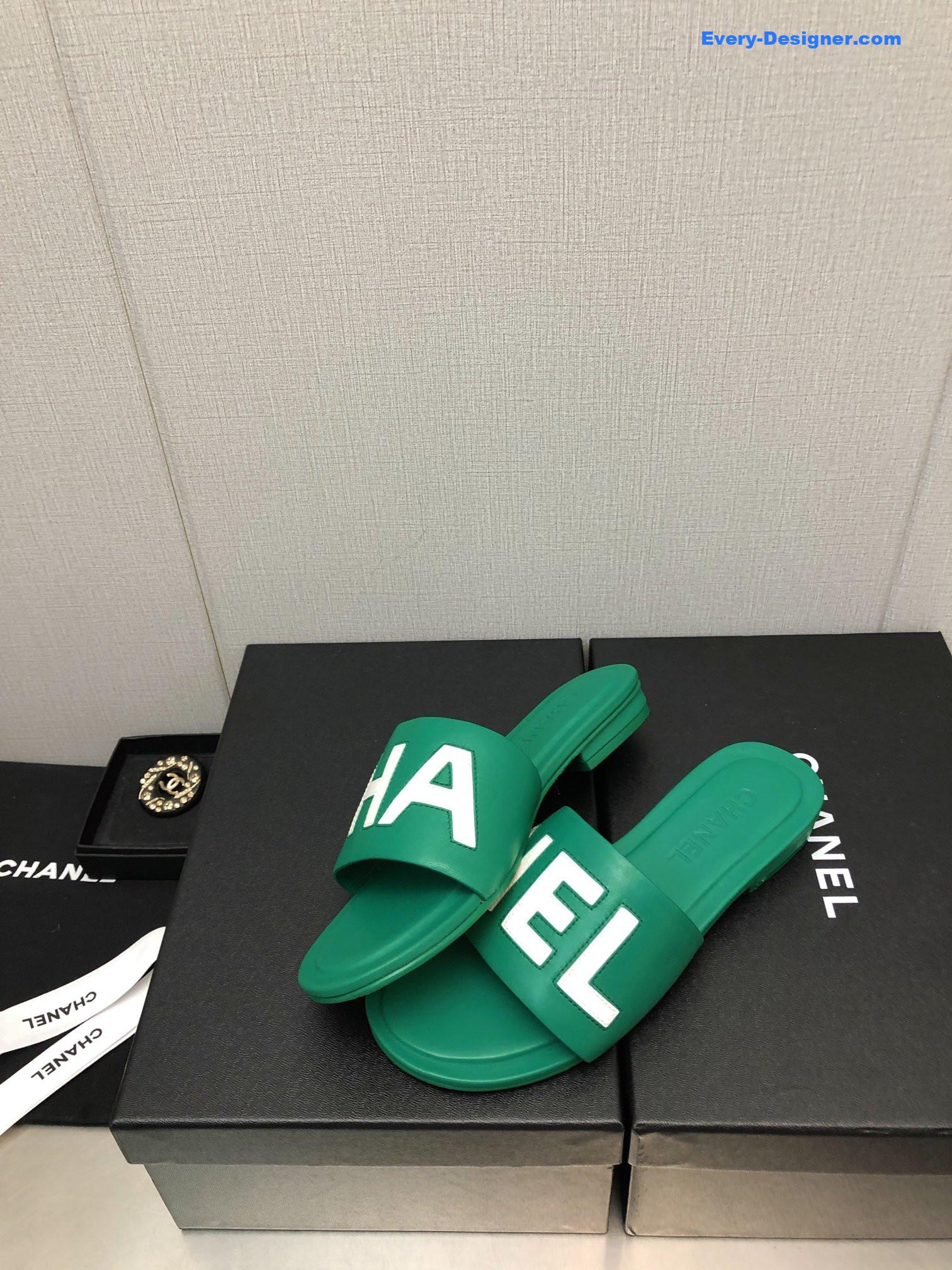 CC color matching letter leather buckle slippers