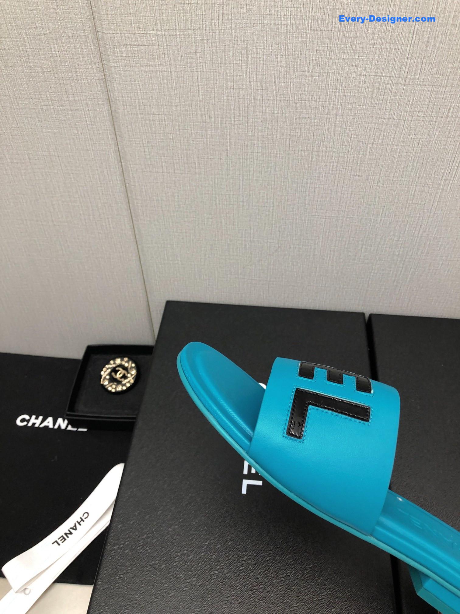 CC color matching letter leather buckle slippers