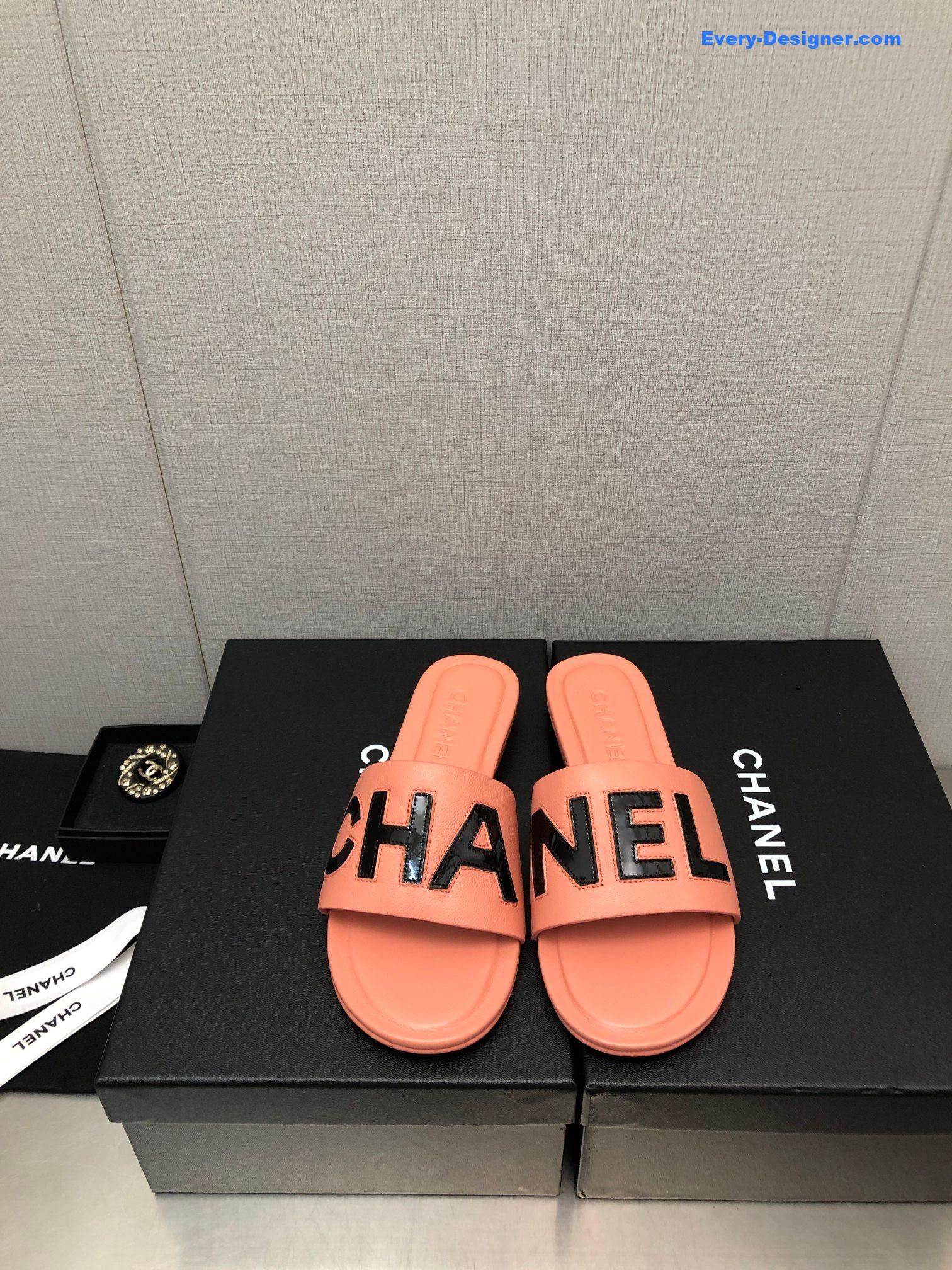 CC color matching letter leather buckle slippers