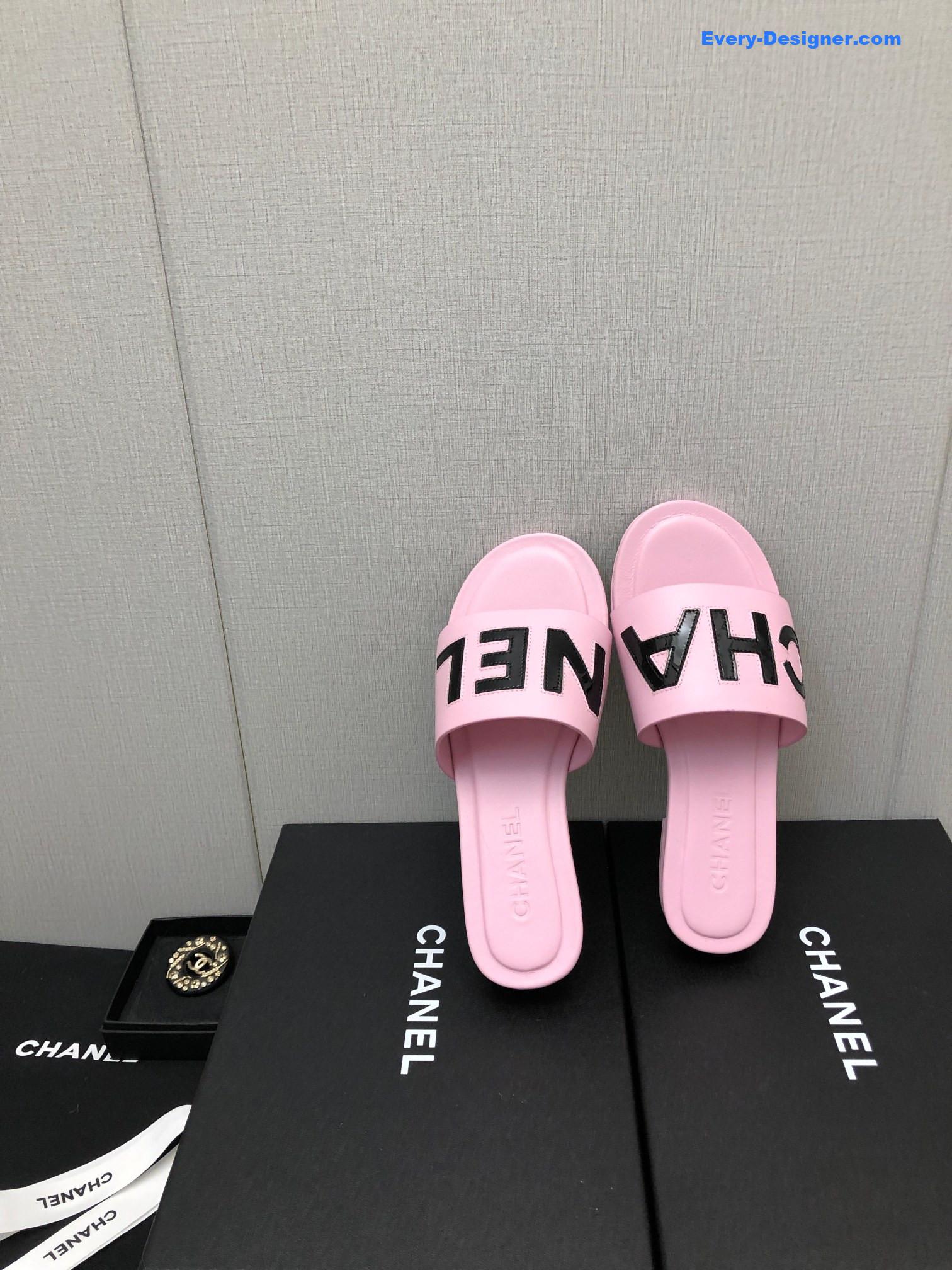 CC color matching letter leather buckle slippers