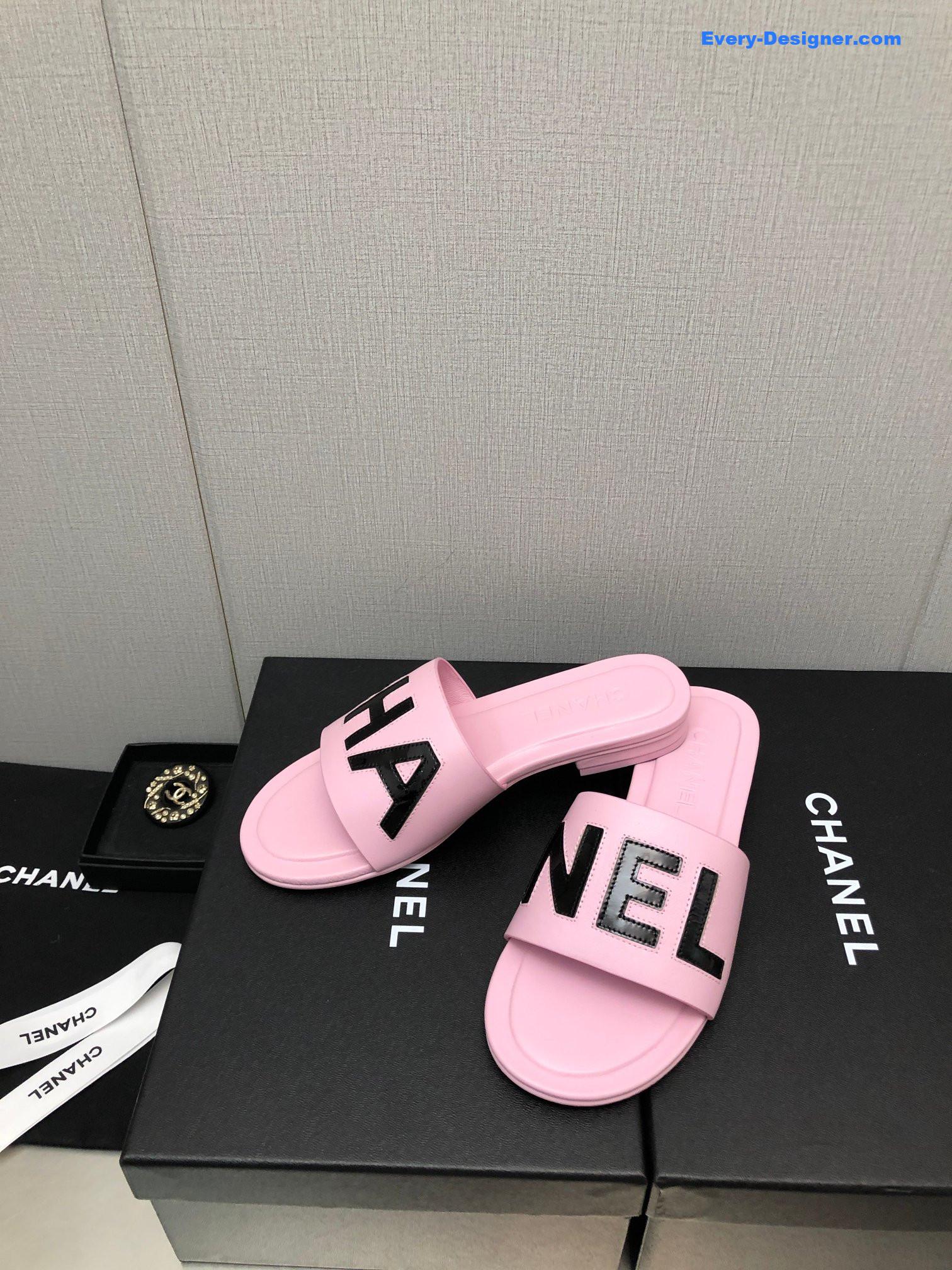 CC color matching letter leather buckle slippers