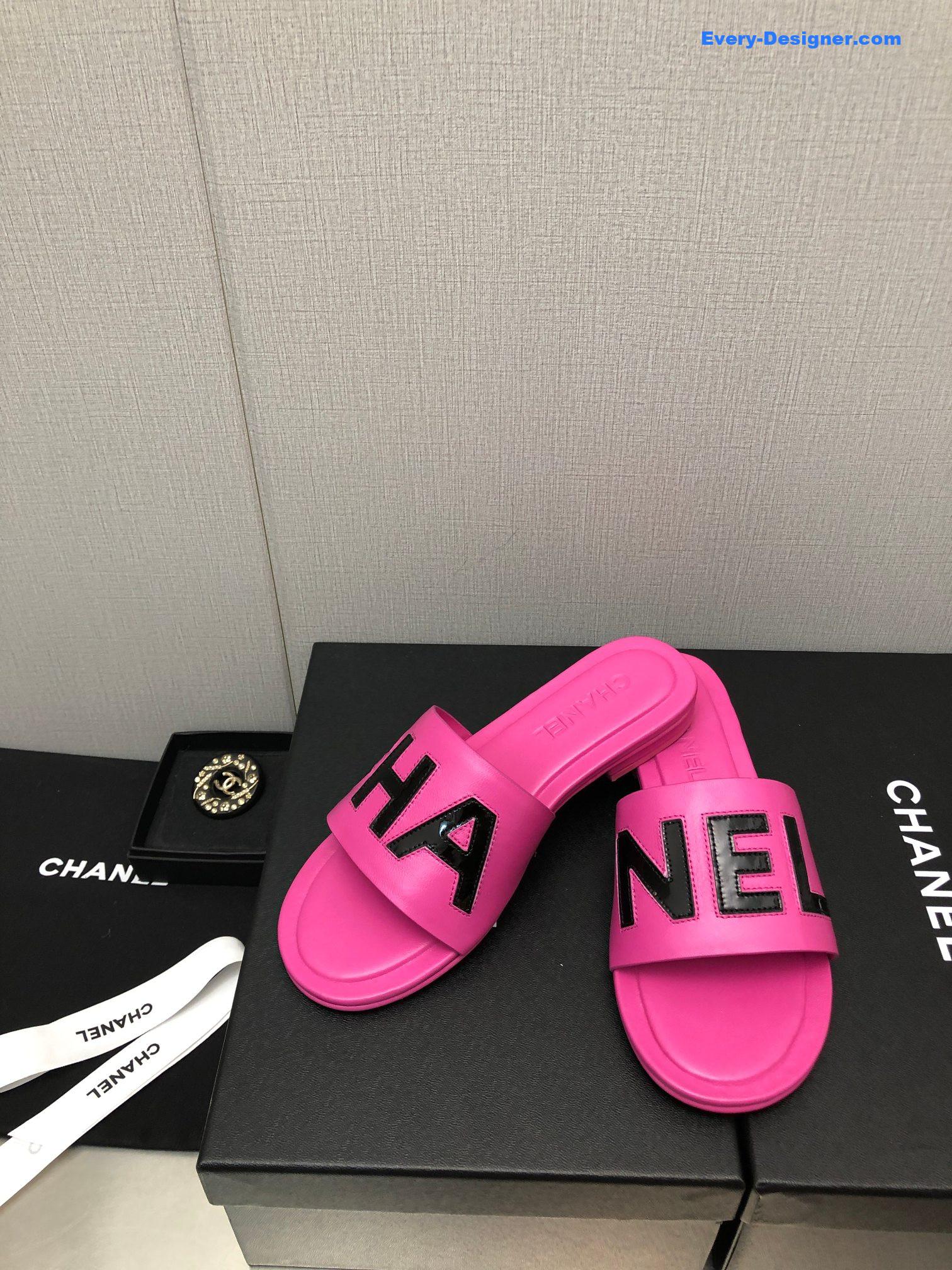 CC color matching letter leather buckle slippers