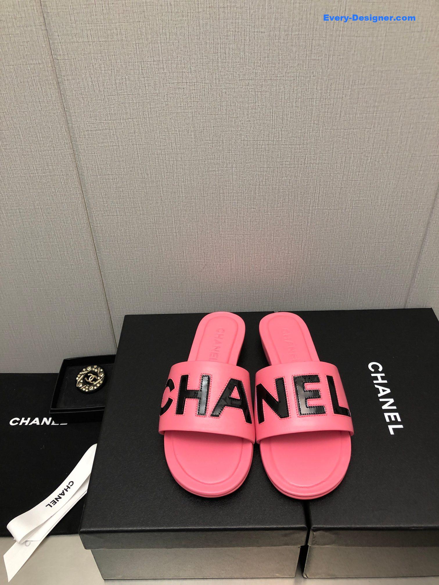 CC color matching letter leather buckle slippers