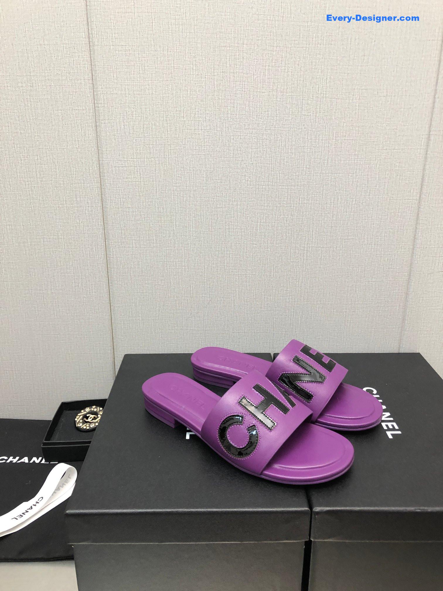 CC color matching letter leather buckle slippers