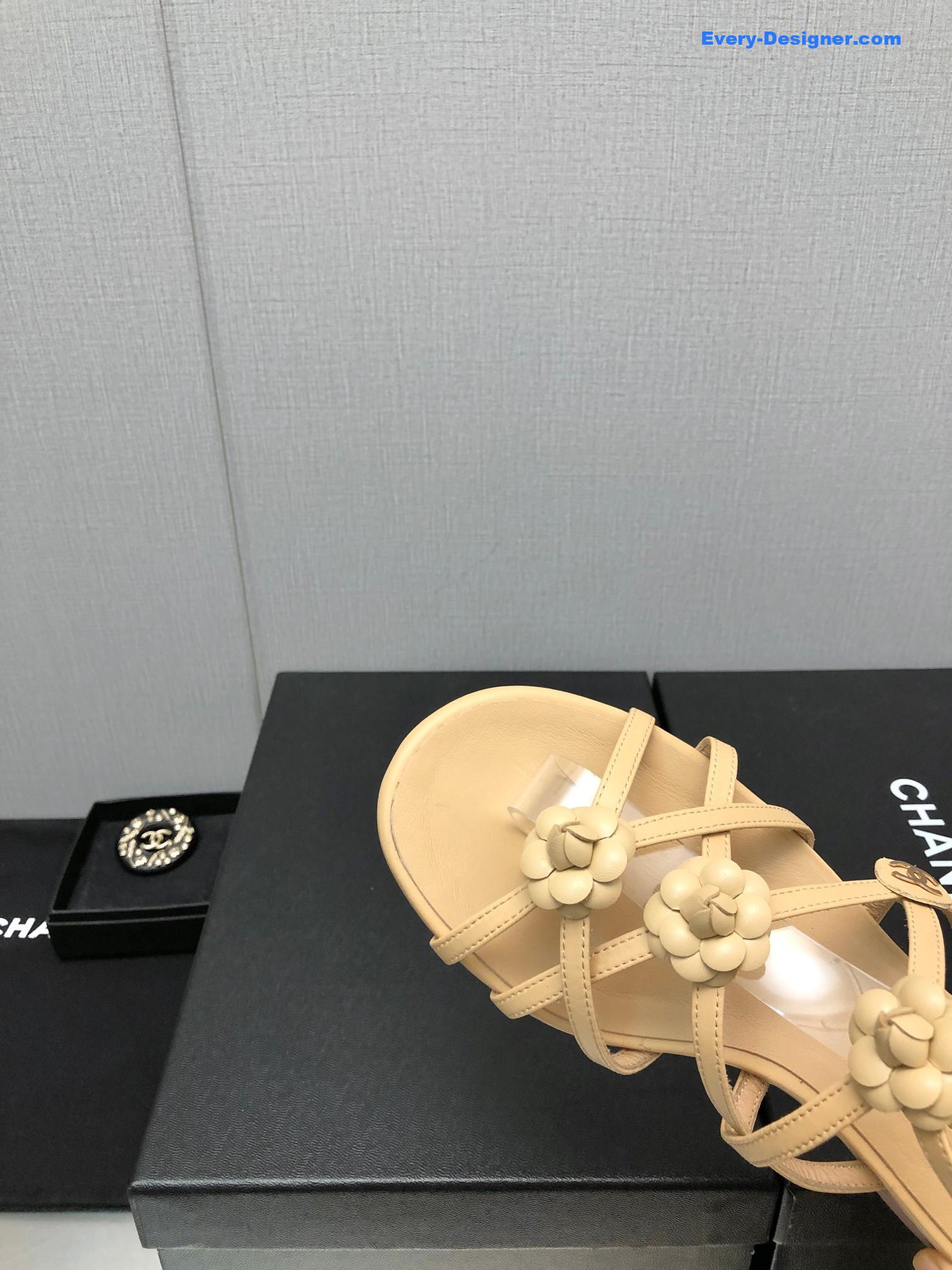 CC classic chain accessories flower sandals