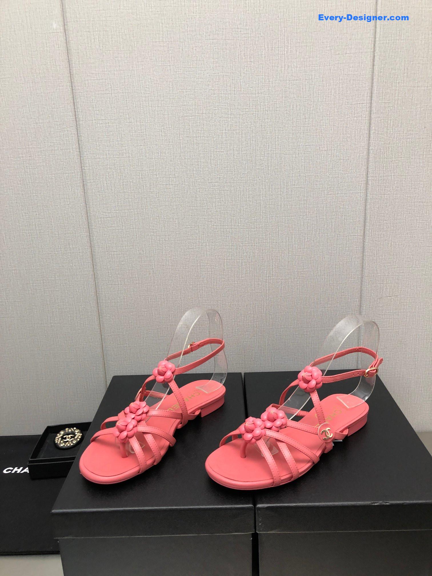 CC classic chain accessories flower sandals