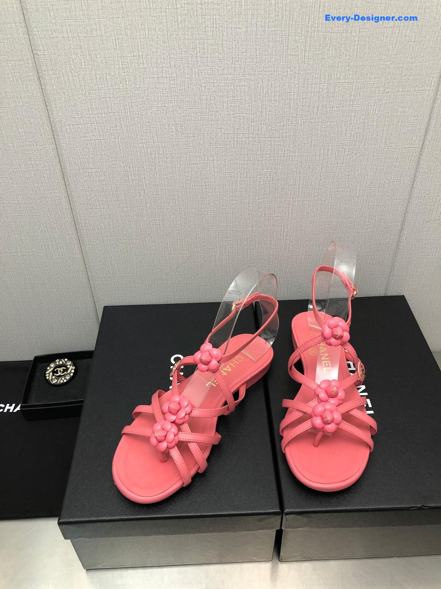 CC classic chain accessories flower sandals