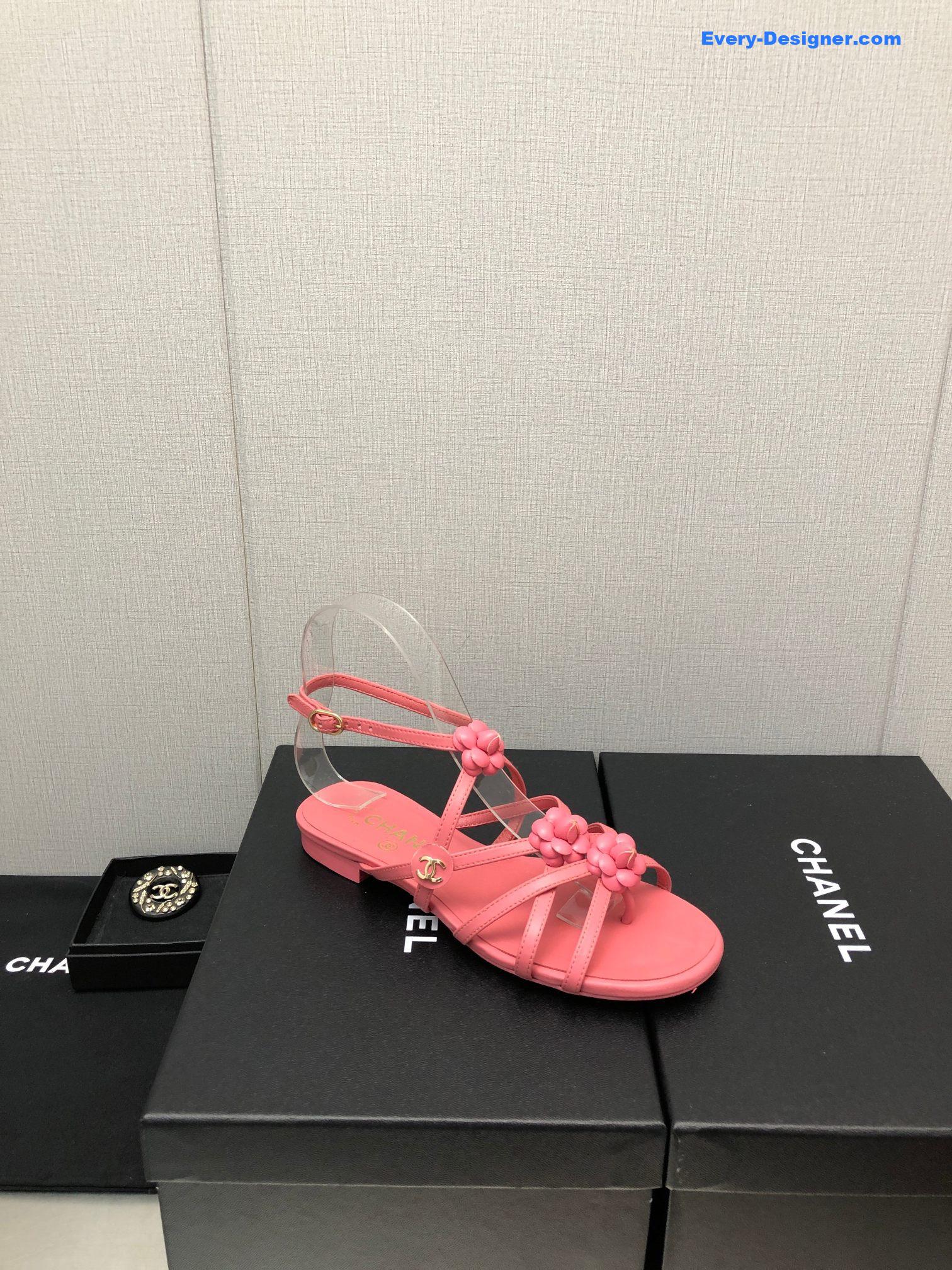 CC classic chain accessories flower sandals