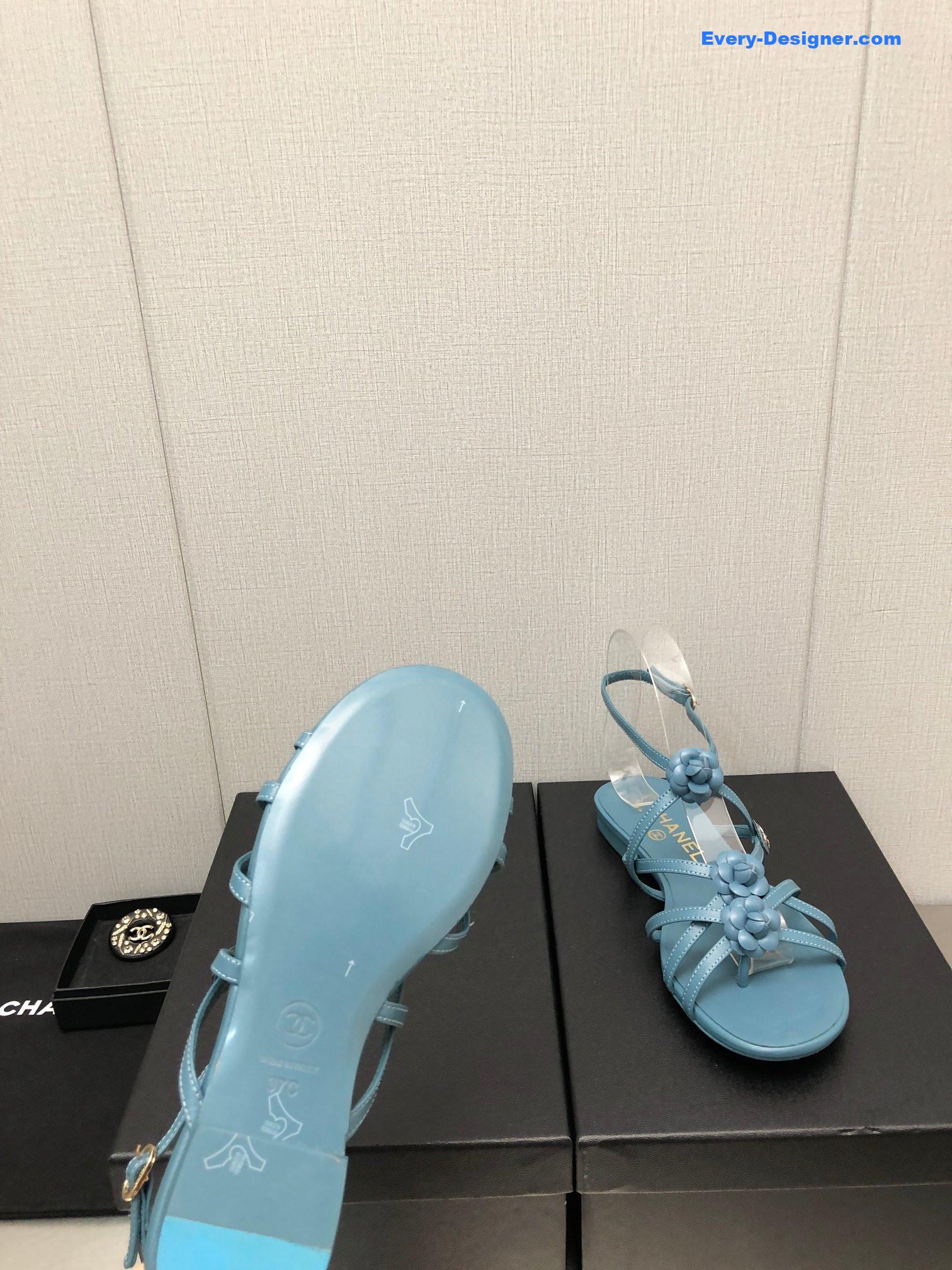 CC classic chain accessories flower sandals