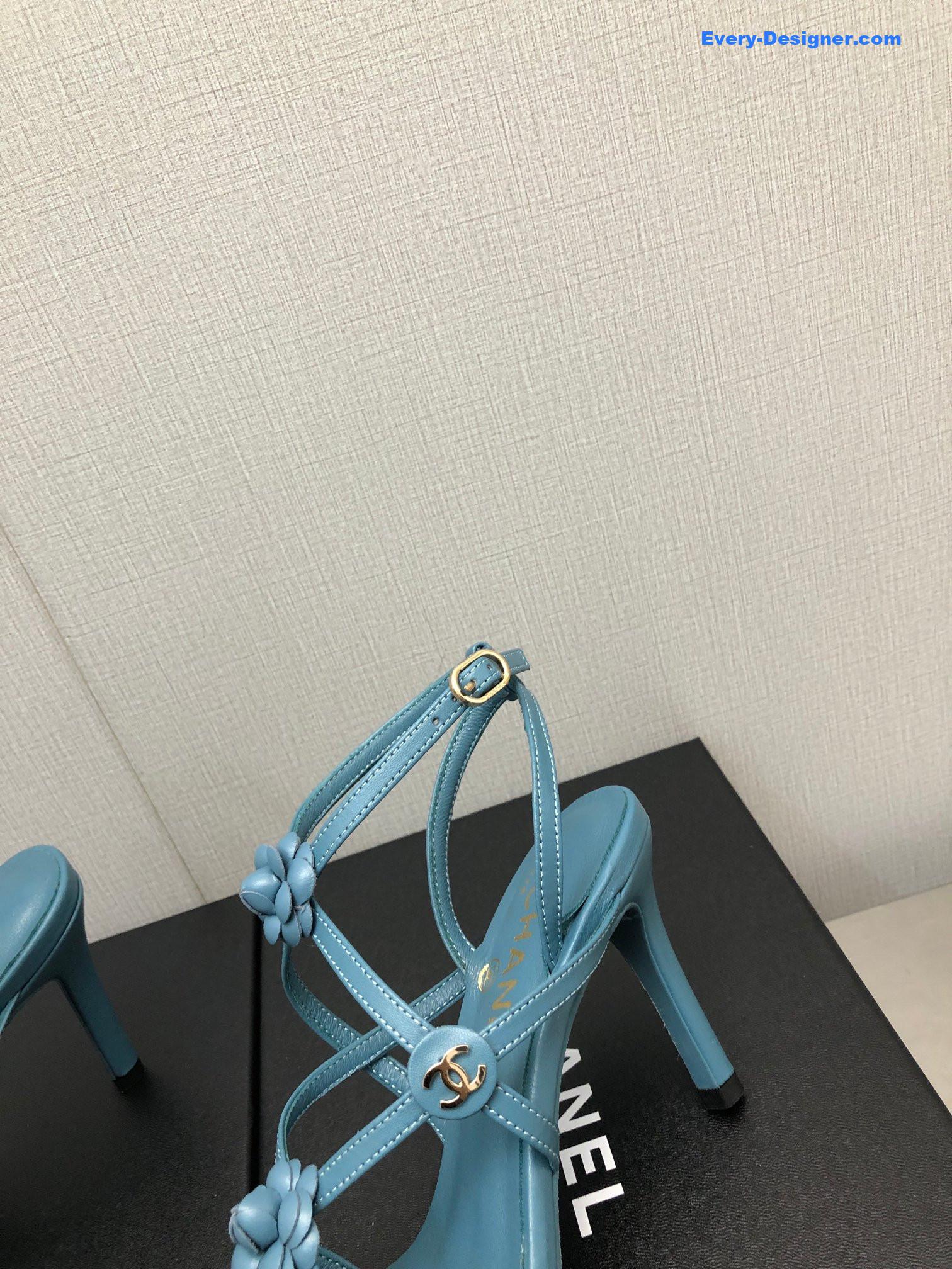 CC classic chain accessories flower sandals