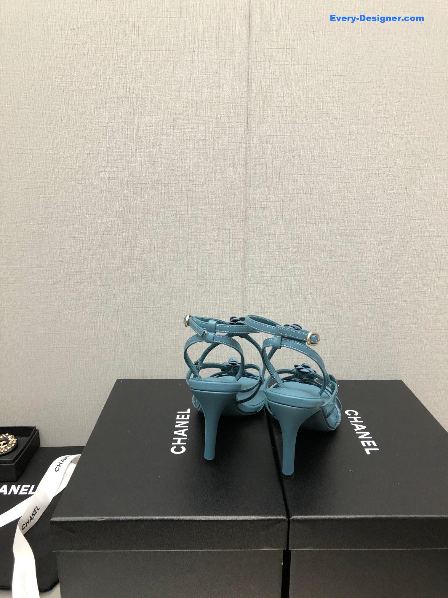 CC classic chain accessories flower sandals