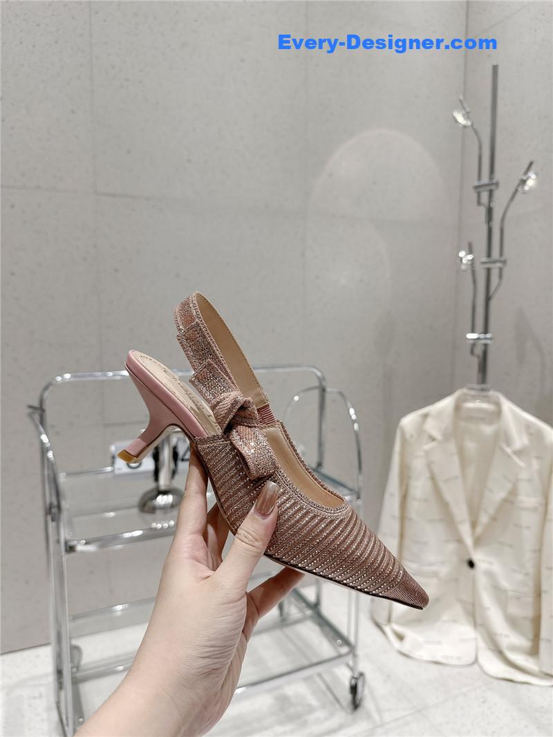 D10r kitten heel high heels