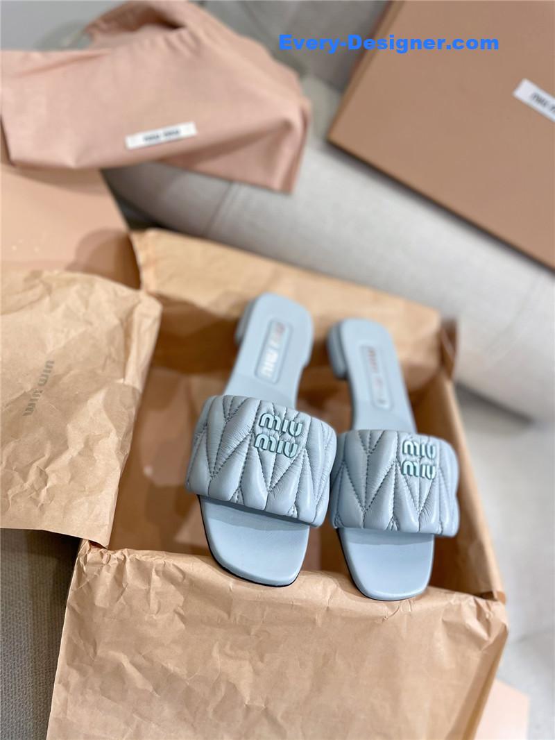 M1um1u slipper sandals in crinkled nappa