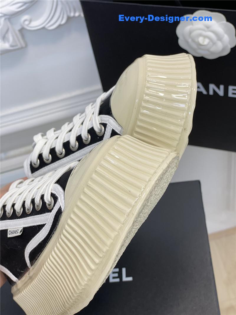 Ch**el platform canvas sneakers
