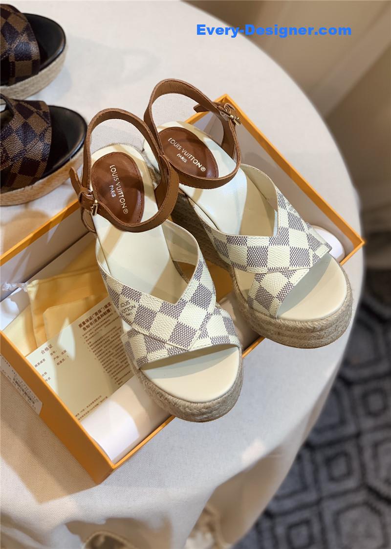 l0vis vvtt0n lv hot D1am0nd wedge sandals