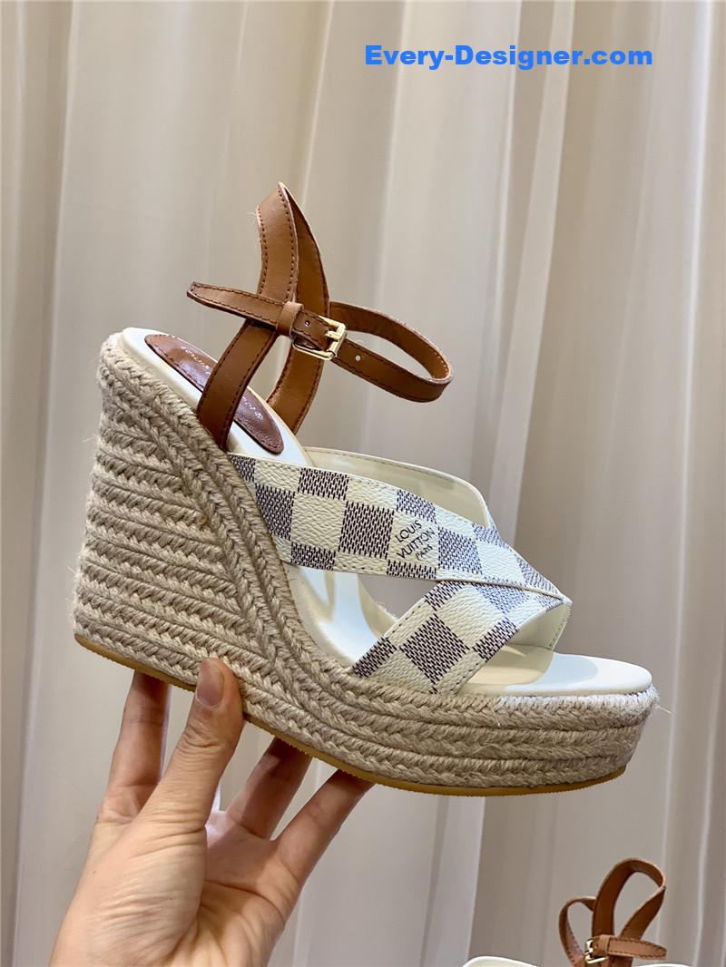 l0vis vvtt0n lv hot D1am0nd wedge sandals