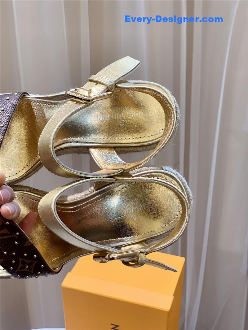 l0vis vvtt0n lv hot D1am0nd wedge sandals