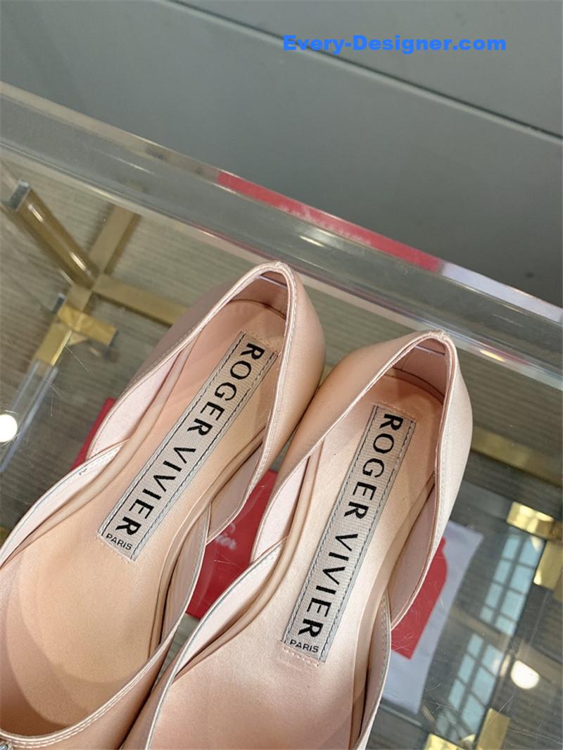 Roger vivier new hollow square buckle flat bottom