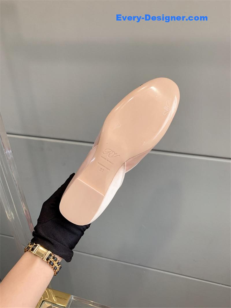 Roger vivier new hollow square buckle flat bottom