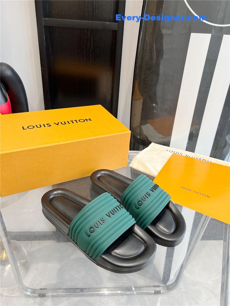 louis vuitton LV couple slippers