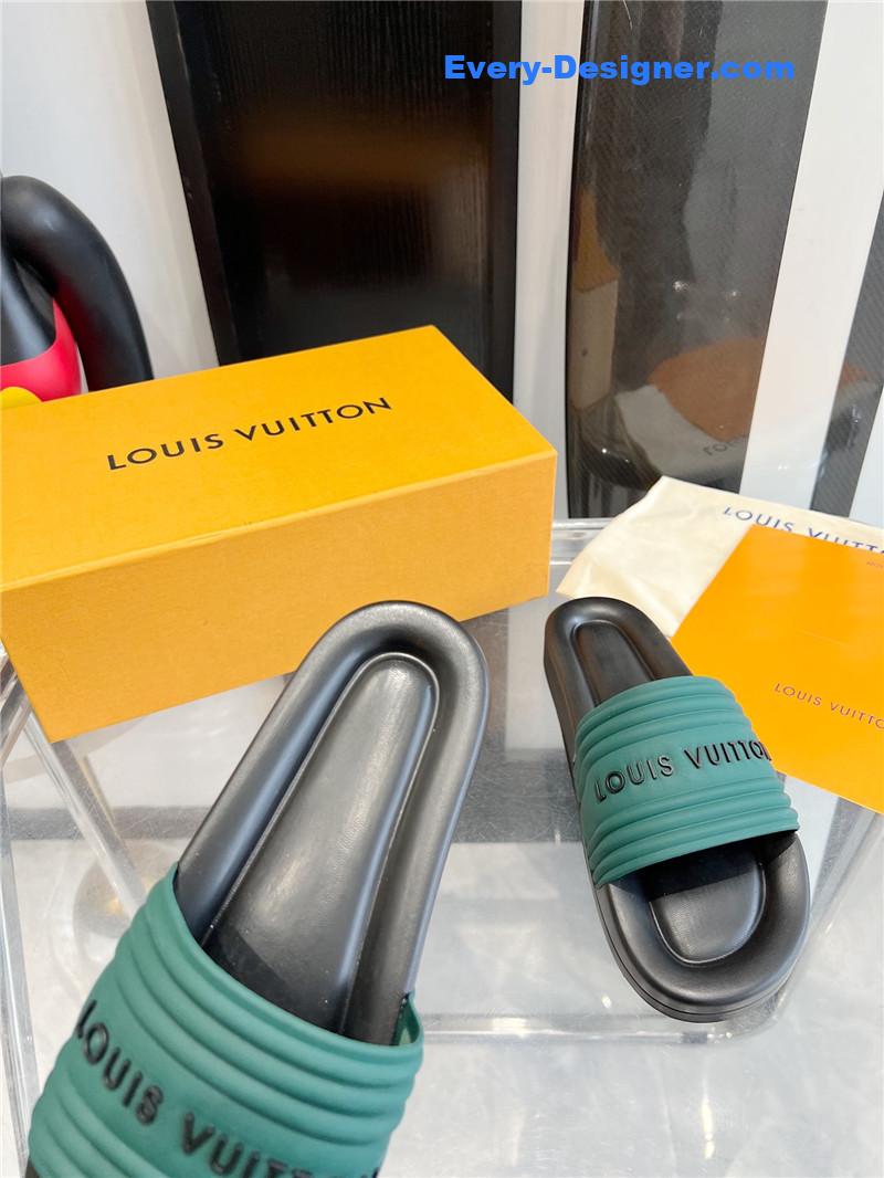 louis vuitton LV couple slippers