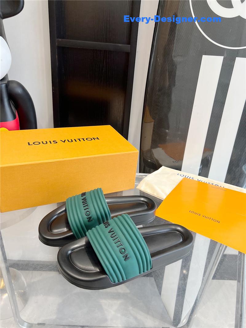 louis vuitton LV couple slippers