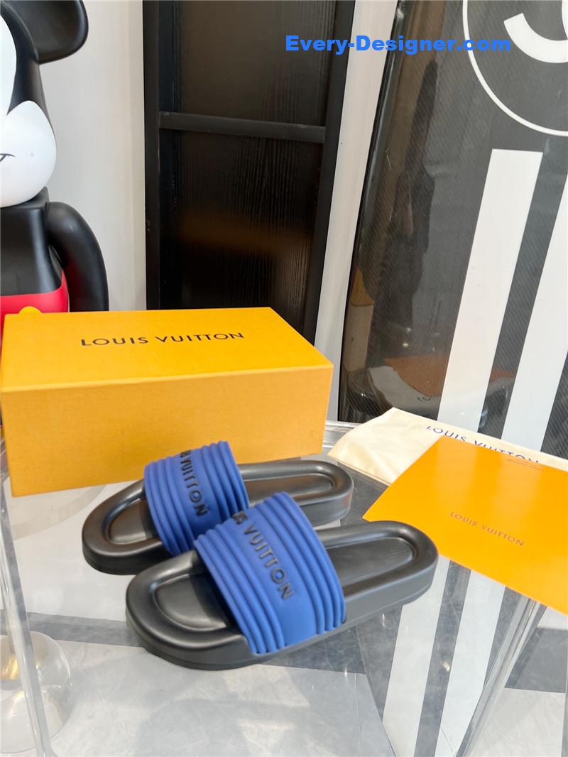 louis vuitton LV couple slippers