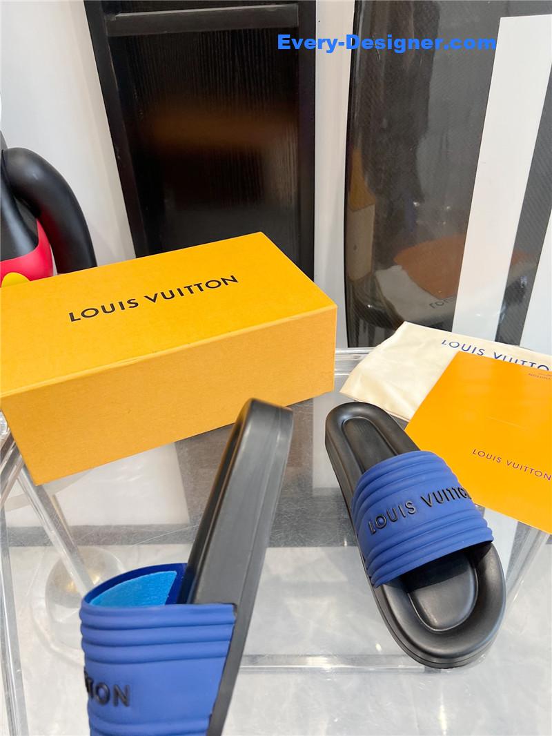 l0vis Vvtt0n lv couple slippers