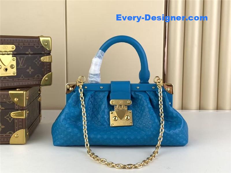 louis vuitton lv monogram clutch bag