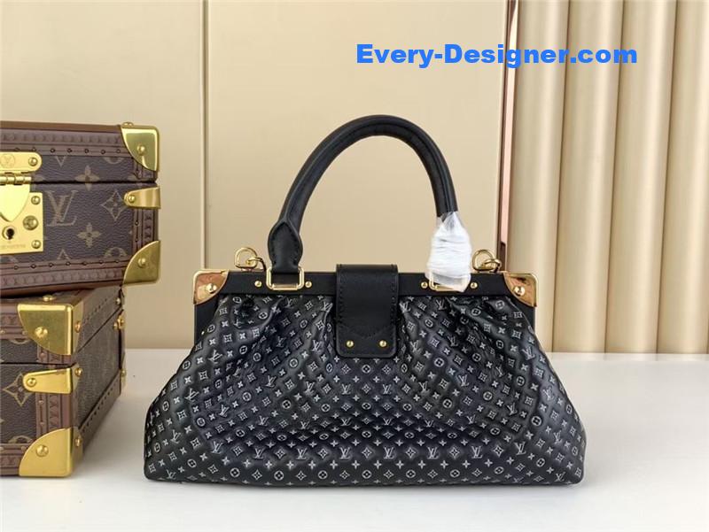 l0vis Vvtt0n lv monogram clutch bag