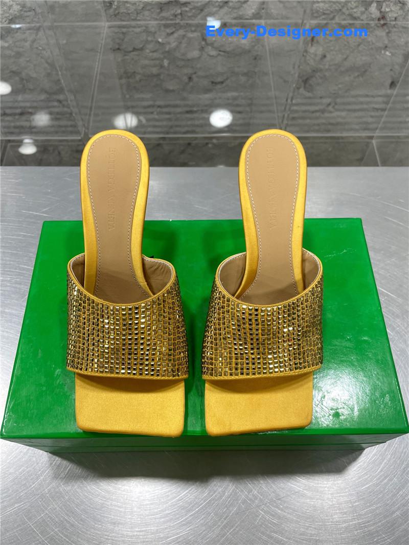 b0tt*ga ven*ta new square D1am0nd slippers