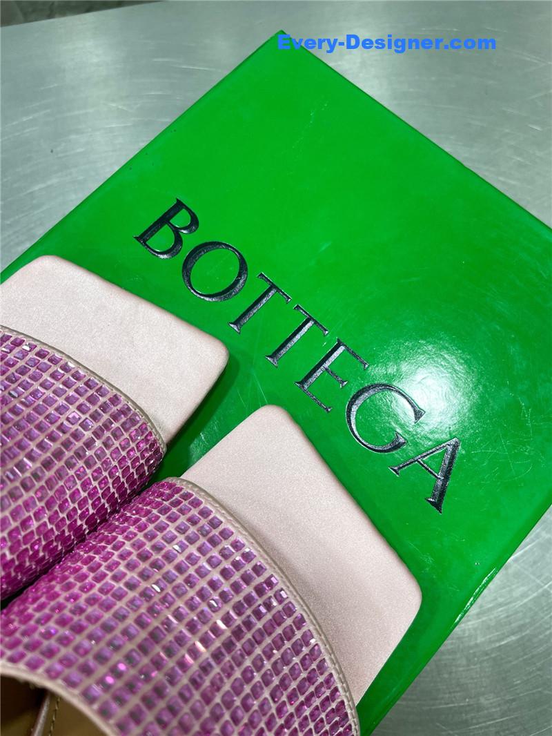 Bottega Veneta new square diamond slippers