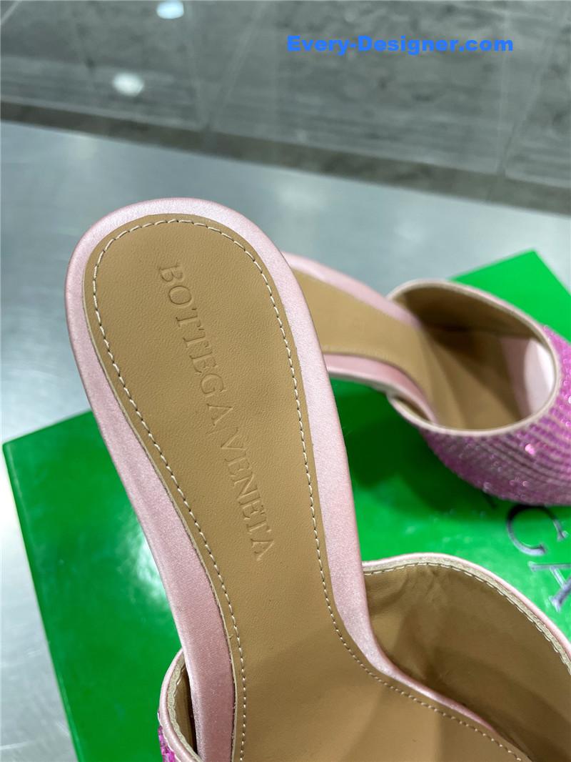 Bottega Veneta new square diamond slippers