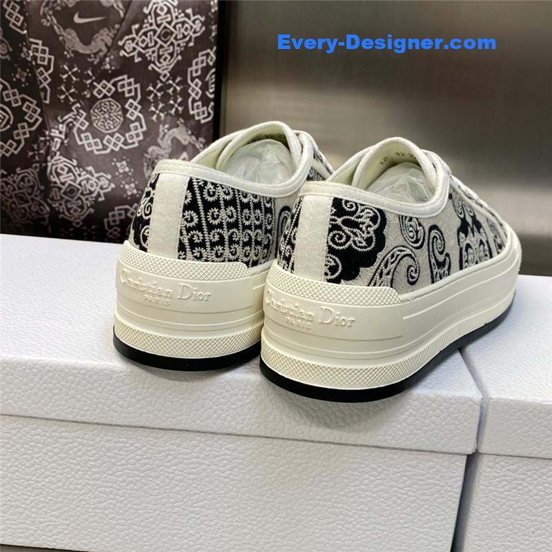 D10r couple style thick bottom strap low top casual shoes