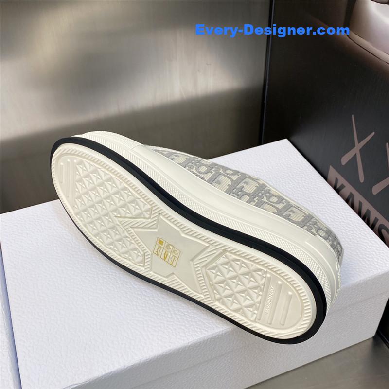 D10r couple style thick bottom strap low top casual shoes