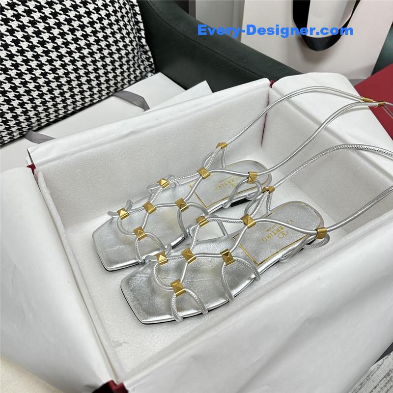 Va1e*ntin0 roman flat sandals