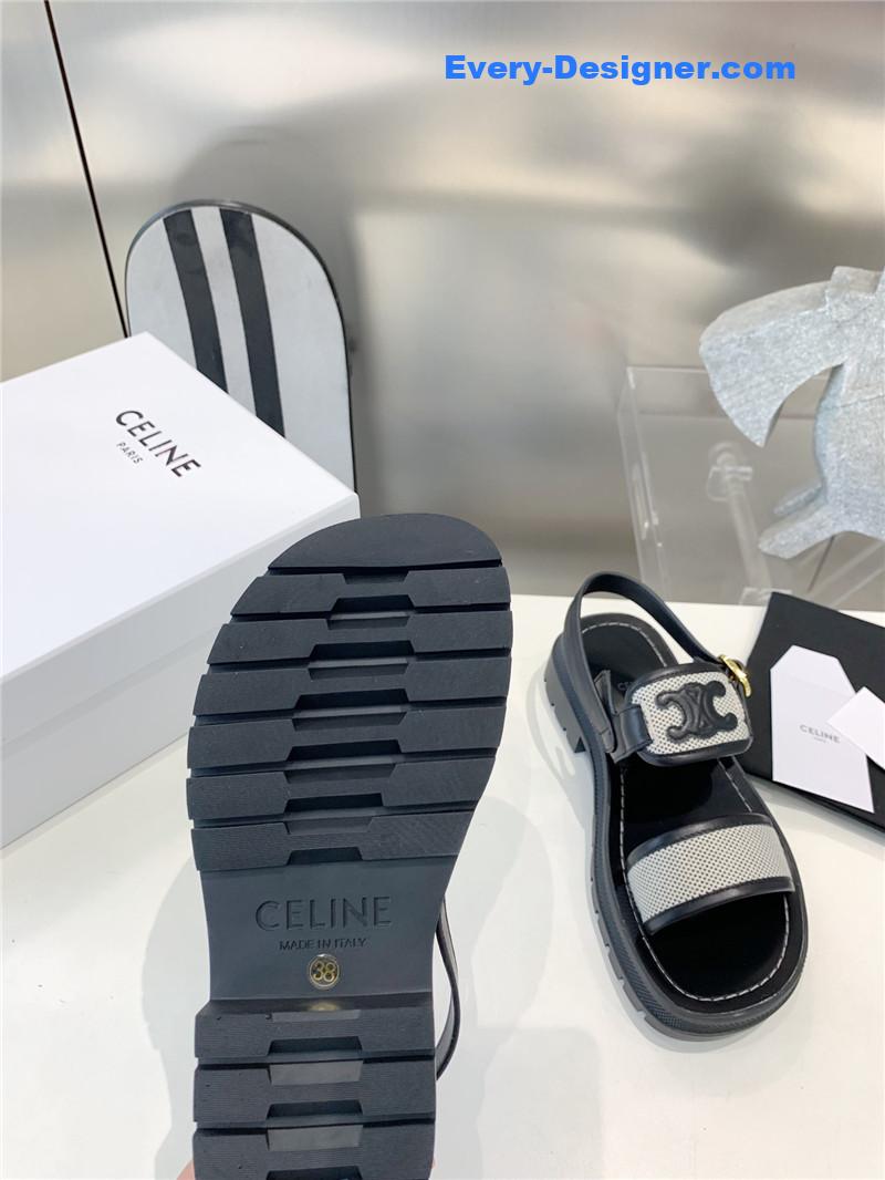 Ce1i*e latest explosion beach sandals