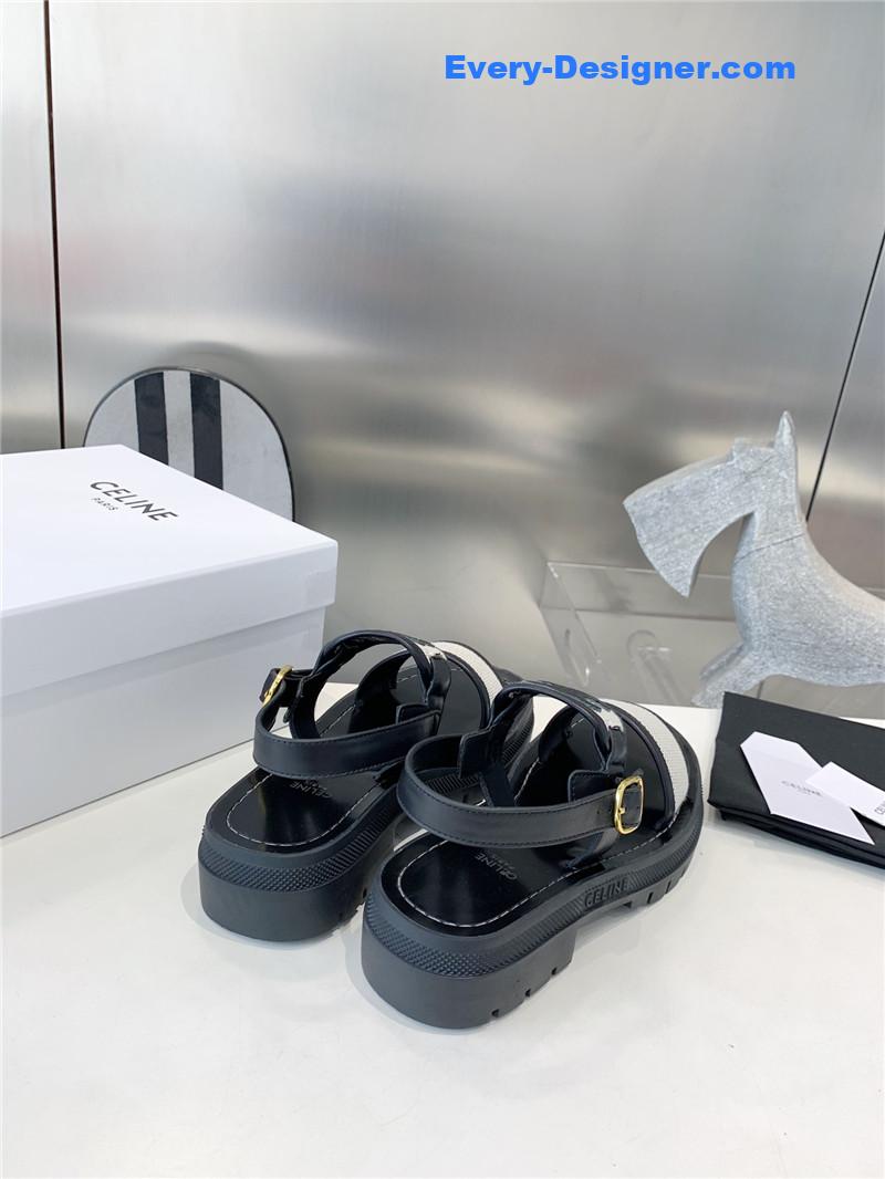 Ce1i*e latest explosion beach sandals