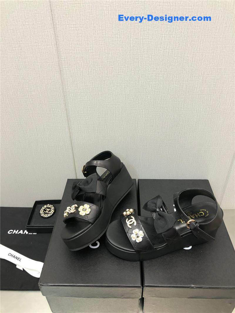 CC top sandals